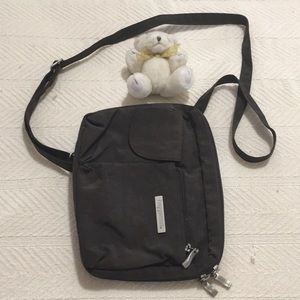 Baggallini crossbody small brown bag VGUC